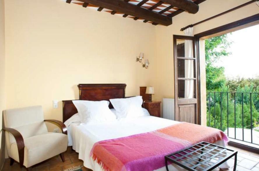Hostal La Riera Torroella de Montgrí Eksteriør billede